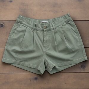 NWT Maurices Mint Green Elastic Waist Casual Shorts Women’s Size 12